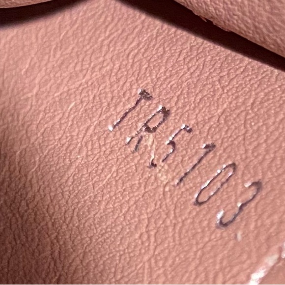 AUTHENTIC LOUIS VUITTON CAPUCINES MM HANDBAG WITH DUST BAG & SHOPPING ๐๏ธ - Picture 13 of 13